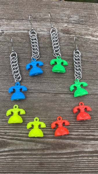 Kitschy Chainmaille Telephone Earrings